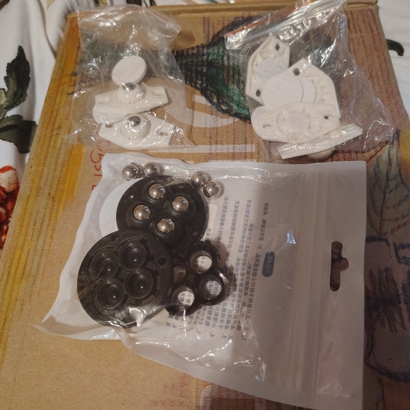 Hardware Parts - Picture 2 of 7